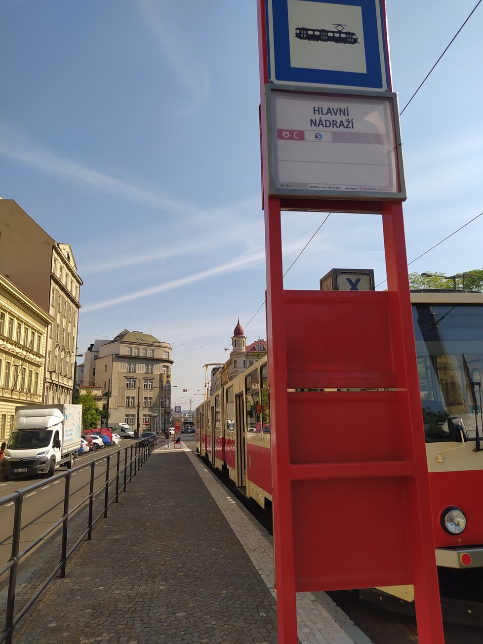 Nová zastávka Hlavní nádraží v Opletalově ulici.