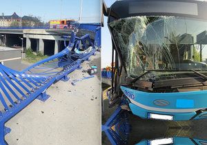 Autobus prorazil zábradlí a zůstal viset na Frýdlantských mostech v Ostravě.