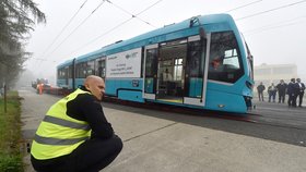 Dopravní podnik Ostrava (DPO) převzal poslední, čtyřicátou tramvaj Stadler nOVA ze zakázky za více než miliardu korun.