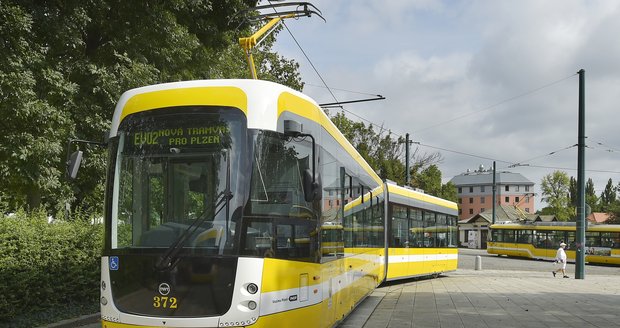 Na koleje v Plzni vyjedou Evičky: Klimatizované tramvaje slibují pohodlí i tišší jízdu