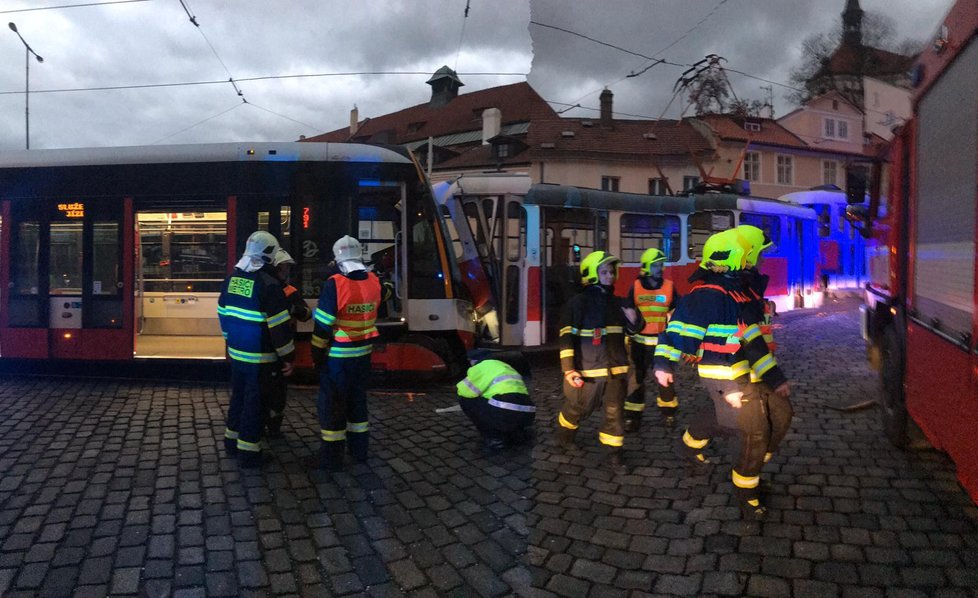 Na Pohořelci se 10. ledna 2020 srazily dvě tramvaje.