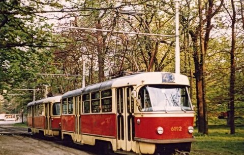 Staré i nové tramvajové trati Prahy: Dříve se jezdilo po Karlově mostě i Staromáku