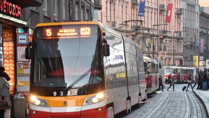 Tramvaj 15T Tramvaj 15T