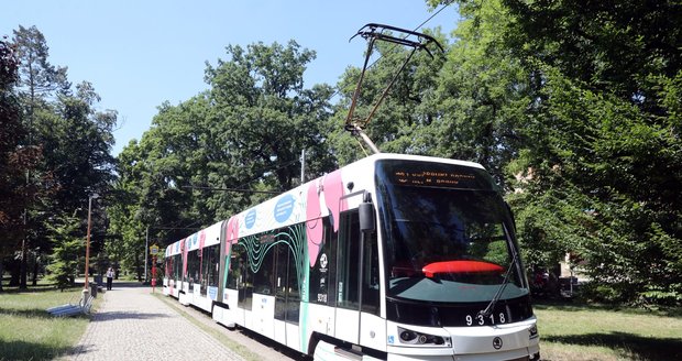 The Prague transport company will purchase 40 new trams for 15 billion.  (illustrative photo)