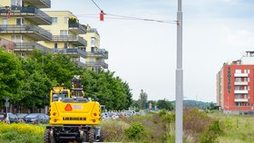 Dopravní podnik za účasti zástupců magistrátu i dotčených městských čtvrtí zahájili stavbu tramvajové trati z Barrandova do Slivence