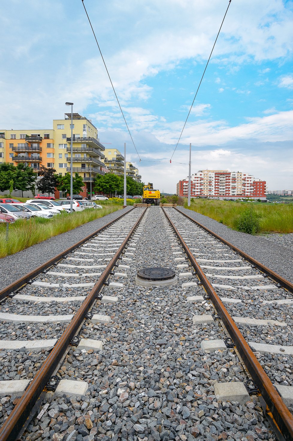Dopravní podnik za účasti zástupců magistrátu i dotčených městských čtvrtí zahájili stavbu tramvajové trati z Barrandova do Slivence