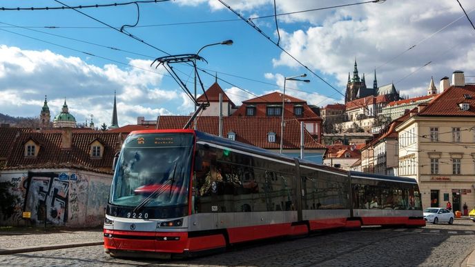 Nová vozdila v pražské hromadné dopravě mají být vybavena sčítači cestujících.