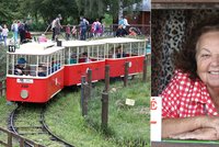 Jaroslava prodává jízdenky na dětskou tramvaj v zoo už 40 let