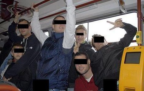 Výtržníci rozpoutali v tramvaji orgie (ilustrační foto)