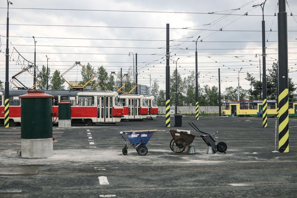 Nová opravárenská hala v Praze - Hostivaři.