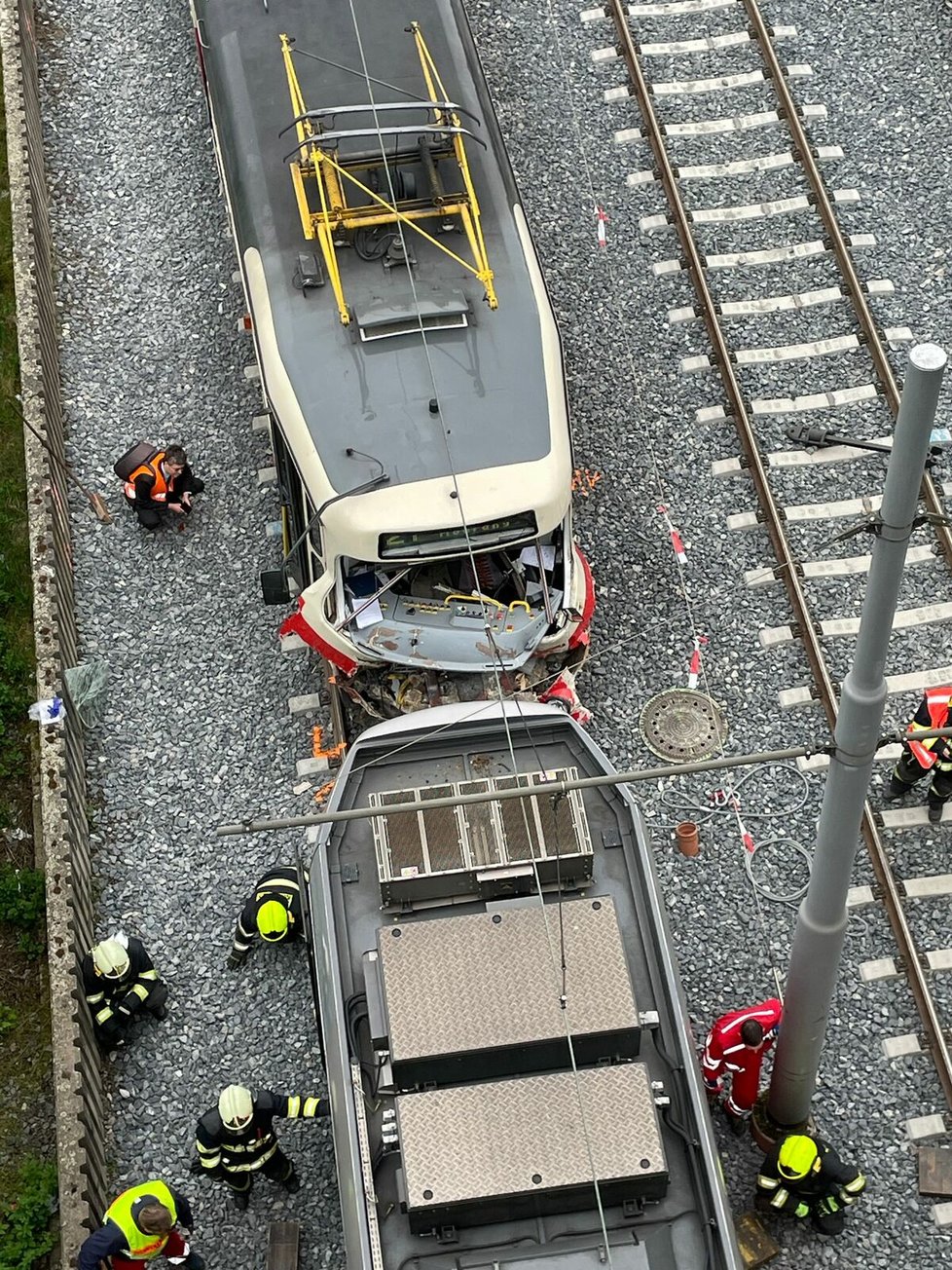 Nehoda tramvají mezi Braníkem a Modřany