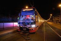Srážka dvou tramvají v Praze na Evropské: Čtyři lidé se zranili, škoda je 5 milionů