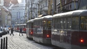 V pátek odpoledne praskla v centru Prahy kolej. Ochromilo to tramvajovou dopravu.