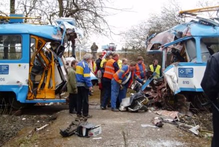 Zemřeli dva senioři a čtyřleté dítě: Je to osm let od tragické nehody tramvají v Ostravě