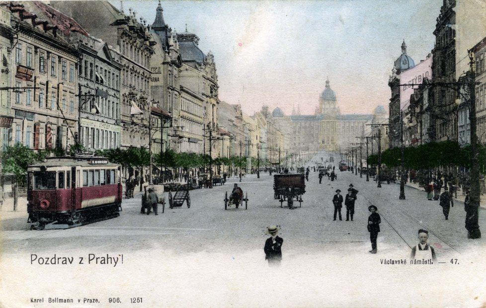 Tramvaje mezi horní a spodní částí Václavského náměstí přestaly jezdit v prosinci roku 1980.