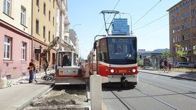 Rekonstrukce tramvajové zastávky Maniny potrvá do poloviny prosince.