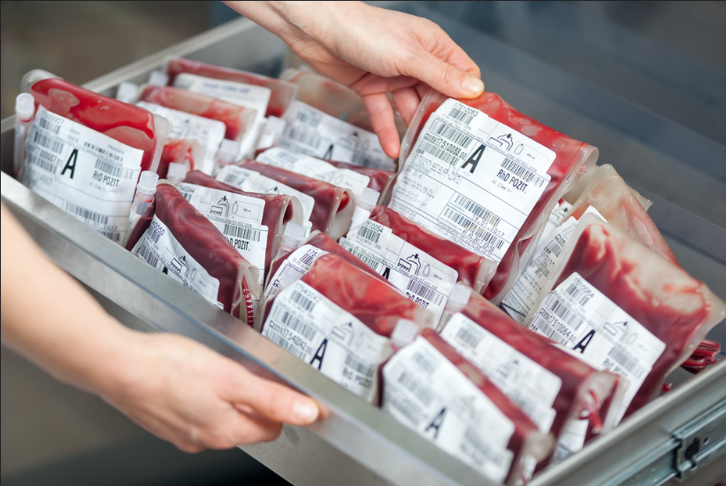Transfuze krve či jejích složek je potřeba nejen při úrazech a operacích, ale i při léčbě závažných onemocnění, jako jsou leukémie, krvácivé poruchy nebo onemocnění jater či ledvin.