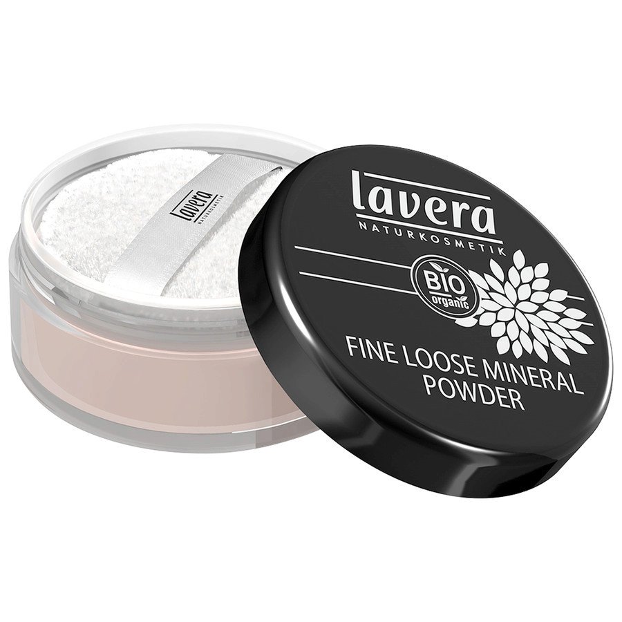 Transparentní pudr Lavera Fine Loose mineral powder, 206 Kč. Koupíte na www.douglas.cz.