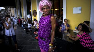 "Africká Barbie" brání práva homosexuálů, hrozí jí vězení