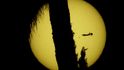 Tranzit Venuše přes Slunce, jak jej zachytil fotograf v Los Angeles