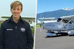 Osmnáctiletý nadšenec do letadel se stal nejmladším pilotem, který za 44 dní obletěl zeměkouli