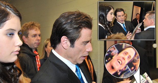 John Travolta se kochal svými fotkami z červeného koberce