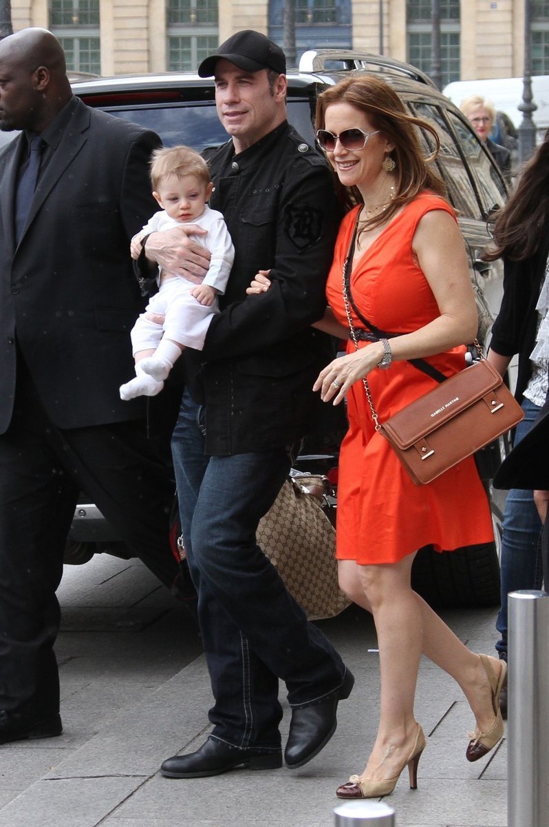 John Travolta je milujícím otcem, syna vzal na leteckou přehlídku