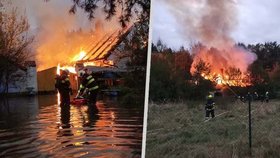 Hasiči nalezli v hořícím domě u Třeboně mrtvého člověka. (17. 9. 2024)