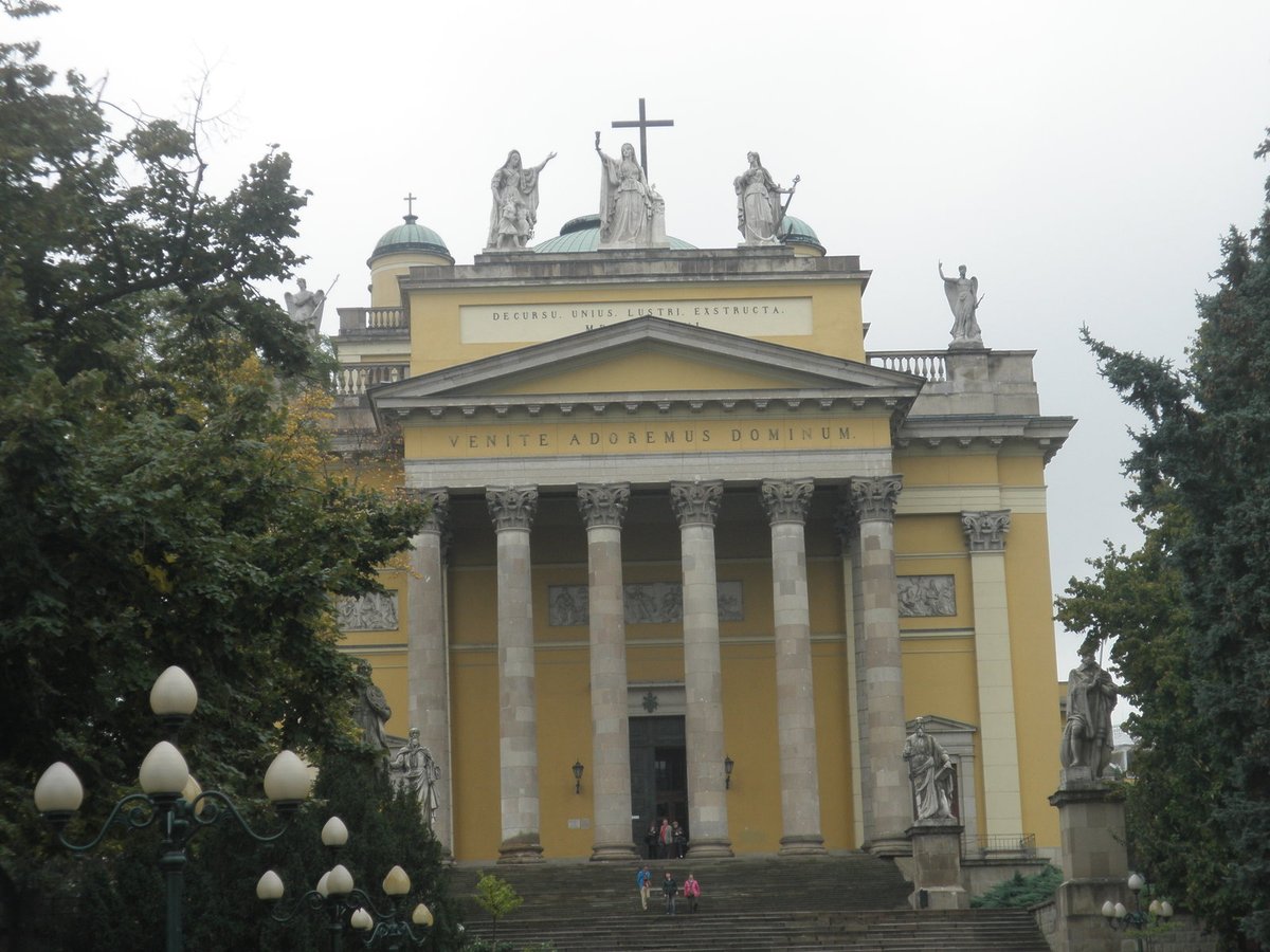 Barokní egerská katerdrála.