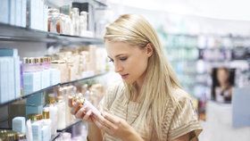 Do kosmetiky by se podle návrhu Evropské agentury pro chemické látky (ECHA) nemohly přidávat mikroplasty (ilustrační foto)
