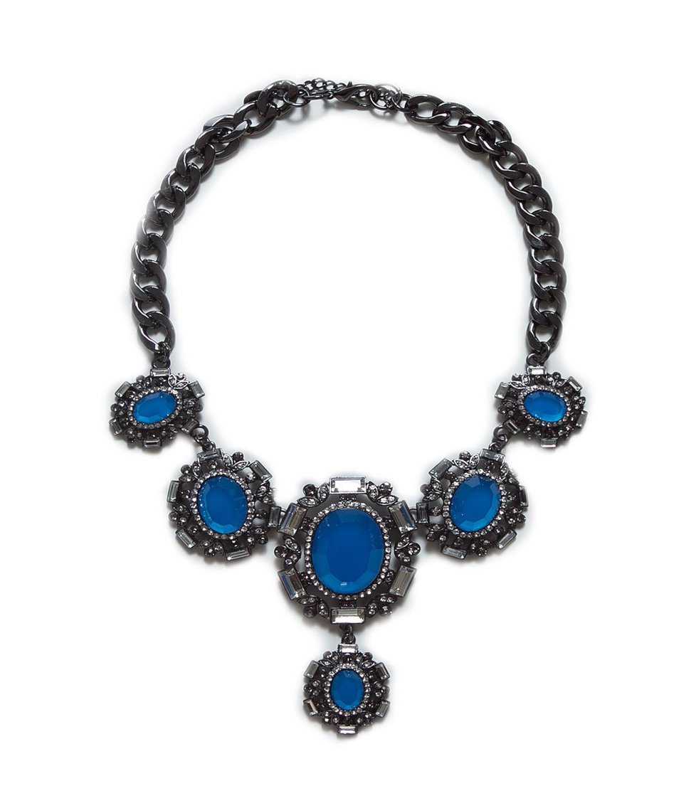 Královský náhrdelník, Zara,  599 Kč.
