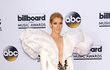 Celine Dion v extravagantních šatech a s nejhlubším dekoltem na udílení cen Billboard Awards.