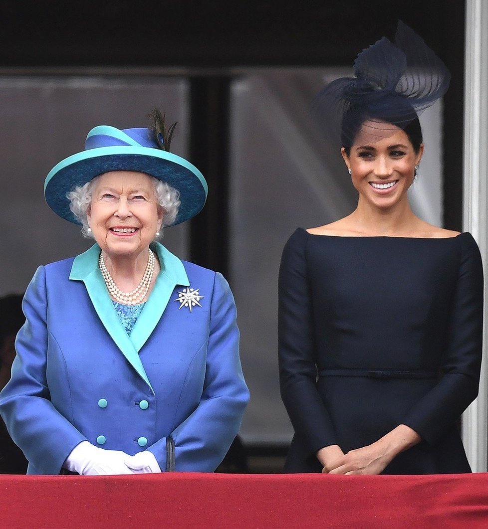 Meghan s královnou Alžbětou II. ve Westminsterském opatství.