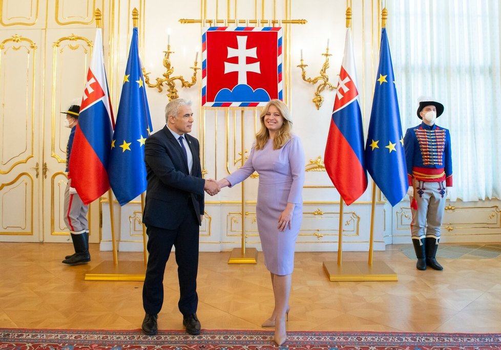 slovenská prezidentka Zuzana Čaputová a izraelský ministr zahraničí Jair Lapid