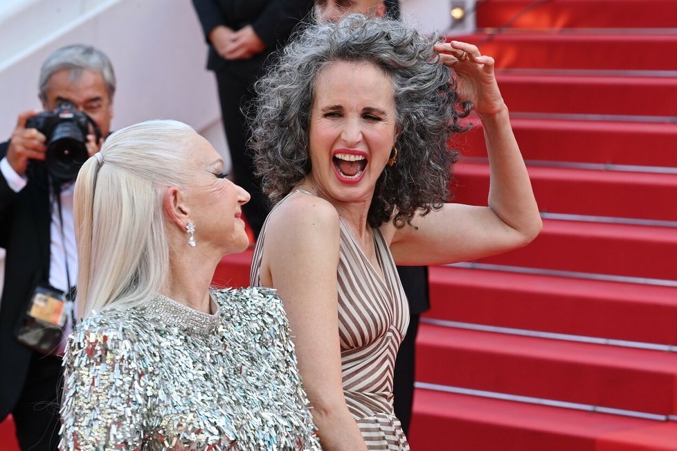 Helen Mirren (77) a Andie MacDowell (64)