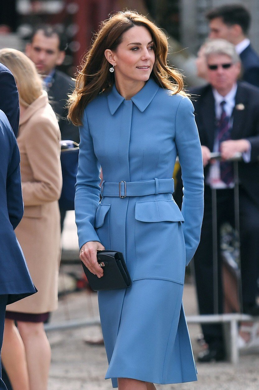 Kate v modrém kabátku v roce 2019.