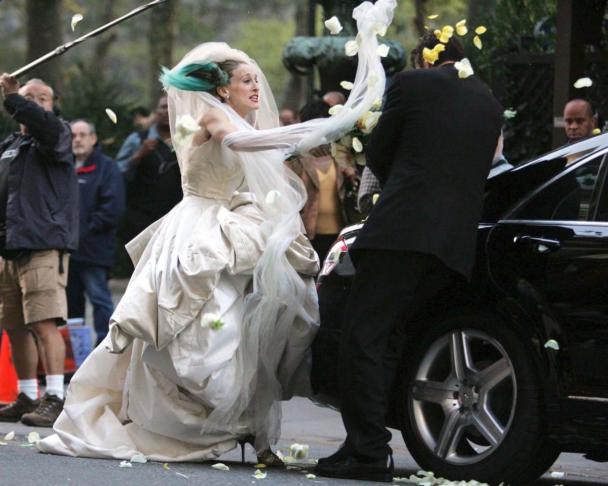 Sarah Jessica Parker jako rozhořčená Carrie.