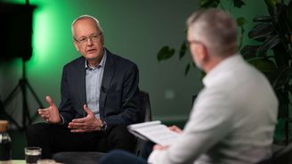 Nová generace elektrických kamionů ujede i 700 kilometrů na jedno nabití, říká David Chleboun z Daimler Truck Nová generace elektrických kamionů ujede i 700 kilometrů na jedno nabití, říká David Chleboun z Daimler Truck