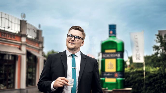 Brand ambasador značky Becherovka Jan Weiss Brand ambasador značky Becherovka Jan Weiss