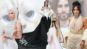 Celebrity na Met Gala uctily Karla Lagerfelda: Kdo si zasloužil módní požehnání z nebes?