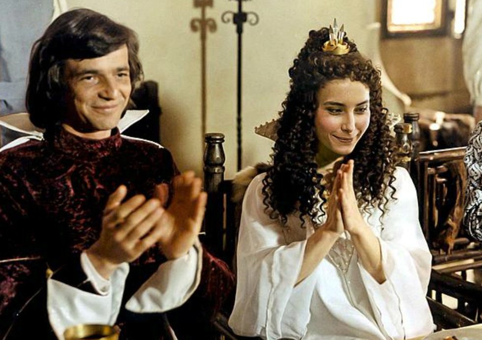1983: Princeznu v pohádce Třetí princ měla původně hrát Zora Jandová