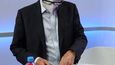 Premiér Andrej Babiš (ANO) si během rozhovoru pro Blesk Zprávy "trhnul" (4.10.2020)