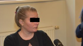 Jitka T. (32) se bude u soudu znovu zpovídat ze smrti seniorky (†80). Tu měla podle obžaloby udávit kusem chleba.