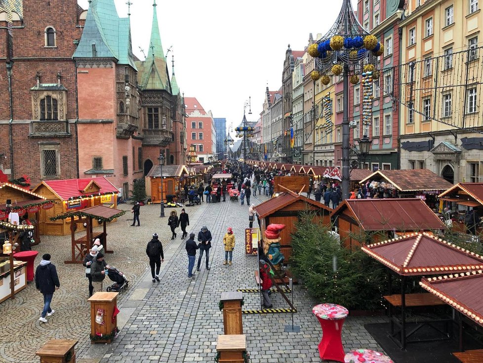 Vánoční trhy v polské Vratislavi v roce 2021.