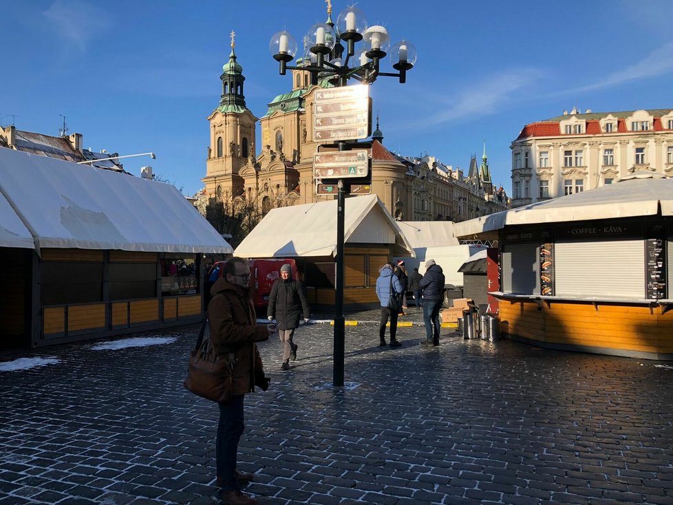 Trhy na Staroměstském náměstí už se staví (29. listopad 2023)