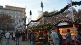 Vánoční atmosféra přichází do Prahy: Příští týden začnou trhy na náměstí Míru i na Andělu