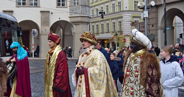 Tříkrálový průvod vyrazil z Malostranského náměstí, 5. 1. 2024.