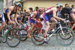 Triatlon v Praze s sebou o víkendu přinese dopravní omezení.