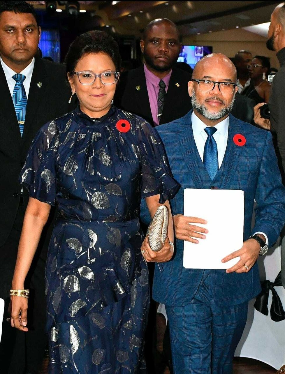 Trinidadská prezidentka Christine Carla Kangalooová s prvním gentlemanem Kerwynem Garciou (2023).