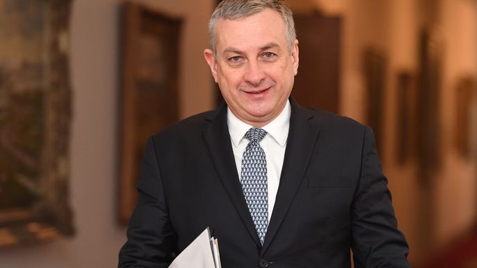 Ministr průmyslu a obchodu Jozef Síkela na jednání tripartity o válce na Ukrajině letos v polovině března. (17.3.2022)